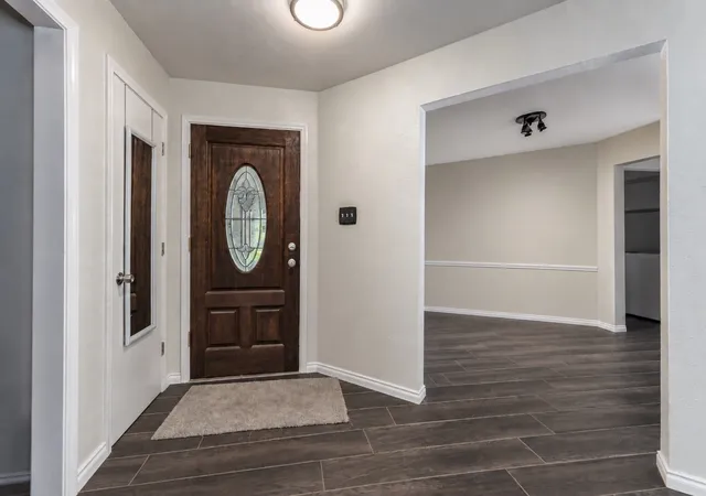 Photo 3 of Single family home for sale at 5903 Pleasant Wood Trl, Arlington, TX 76016 | MLS# 21354552 | Listing updated on 2026-09-13