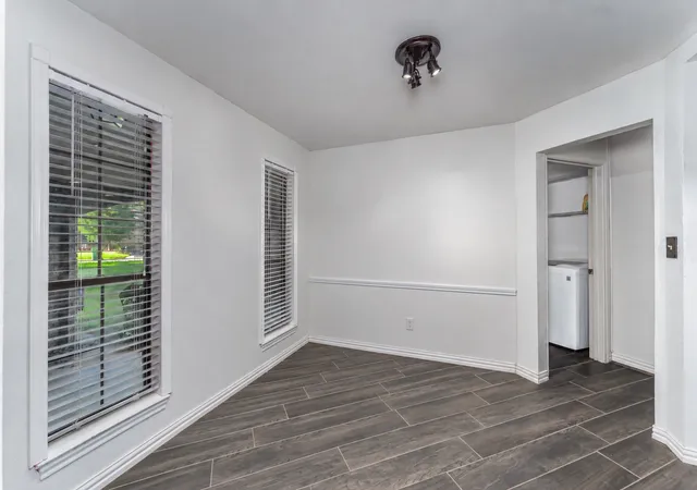 Photo 4 of Single family home for sale at 5903 Pleasant Wood Trl, Arlington, TX 76016 | MLS# 21354552 | Listing updated on 2026-09-13
