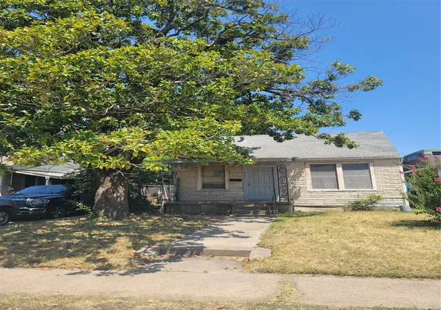 Photo 4 of Single family home for sale at 6826 Victoria Ave, Dallas, TX 75209 | MLS# 21358272 | Listing updated on 2026-09-21