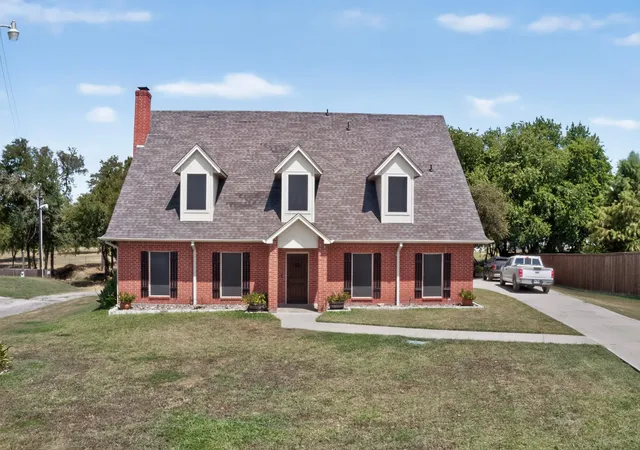 Photo 2 of Single family home for sale at 10547 Kitsee Knoll Wy, Quinlan, TX 75474 | MLS# 21356876 | Listing updated on 2026-09-12
