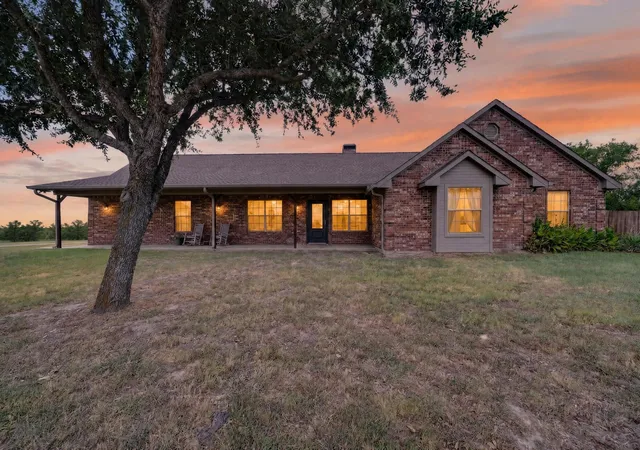 Photo 3 of Single family home for sale at 8023 Fm 429, Kaufman, TX 75142 | MLS# 21350410 | Listing updated on 2026-09-08