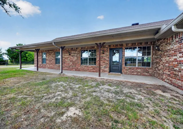 Photo 4 of Single family home for sale at 8023 Fm 429, Kaufman, TX 75142 | MLS# 21350410 | Listing updated on 2026-09-08