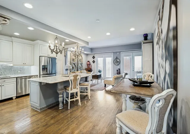 Listing Photo 1 - Condo for sale in building located at 5055 Addison Cir, Addison, TX 75001 - Unit #423