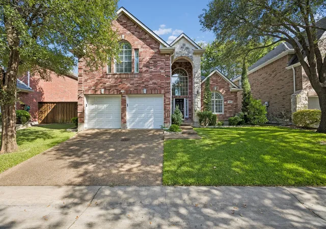 Photo 3 of Single family home for sale at 9028 Clearhurst Dr, Dallas, TX 75238 | MLS# 21358155 | Listing updated on 2026-09-10