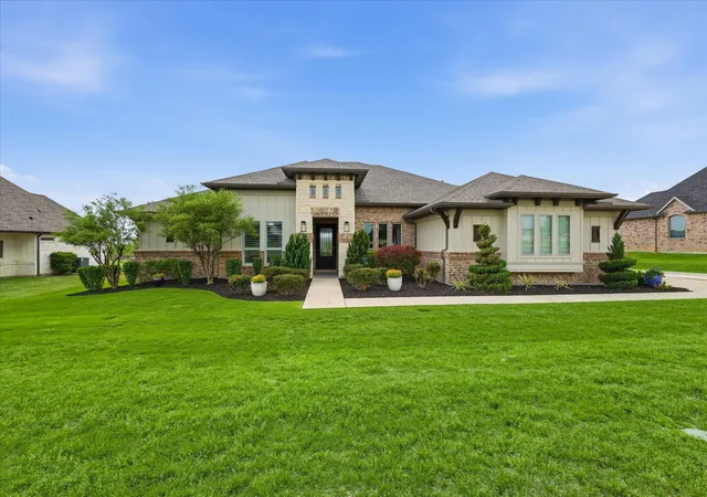 Photo 1 of Sale Pending at 3249 Glenmore Ave, Justin, TX 76247 | MLS# 21355844 | Listing updated on 2026-09-12