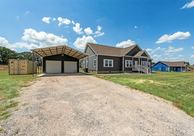 Photo 3 of Single family home for sale at 139 Quail Ln, Boyd, TX 76023 | MLS# 21358465 | Listing updated on 2026-09-12