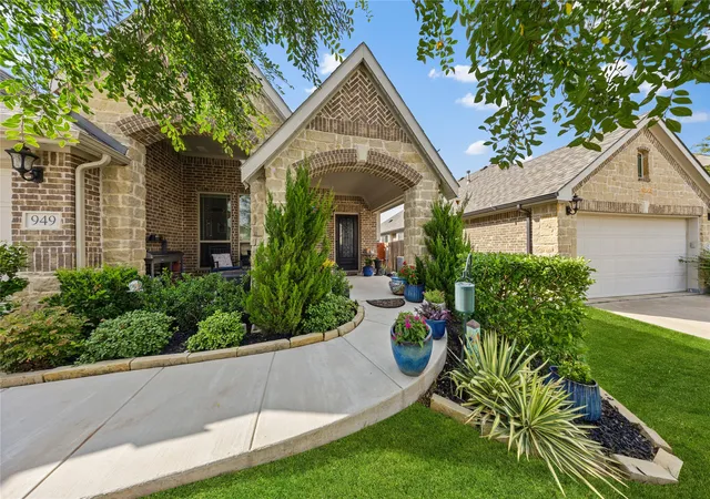 Single family home for sale at 949 Mangrove Dr, Fate, TX 75087 | MLS# 21352903 | Listing updated on 2026-09-11