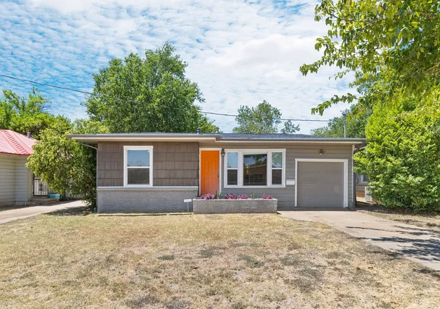 Photo 2 of Single family home for sale at 3032 Marys Ln, Fort Worth, TX 76116 | MLS# 21350355 | Listing updated on 2026-09-29