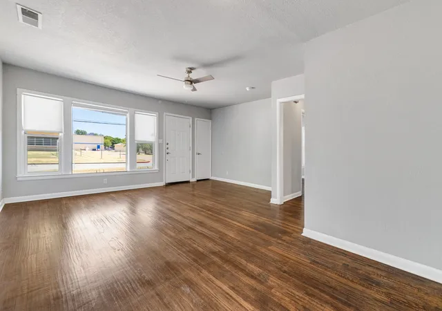 Photo 3 of Single family home for sale at 3032 Marys Ln, Fort Worth, TX 76116 | MLS# 21350355 | Listing updated on 2026-09-29