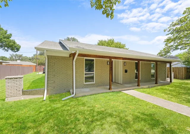 Photo 1 of Single family home for sale at 3347 Royal Ln, Dallas, TX 75229 | MLS# 21358538 | Listing updated on 2026-09-09