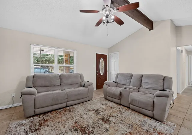 Photo 4 of Single family home for sale at 105 Prairie Creek Rd, Red Oak, TX 75154 | MLS# 21358588 | Listing updated on 2026-09-24