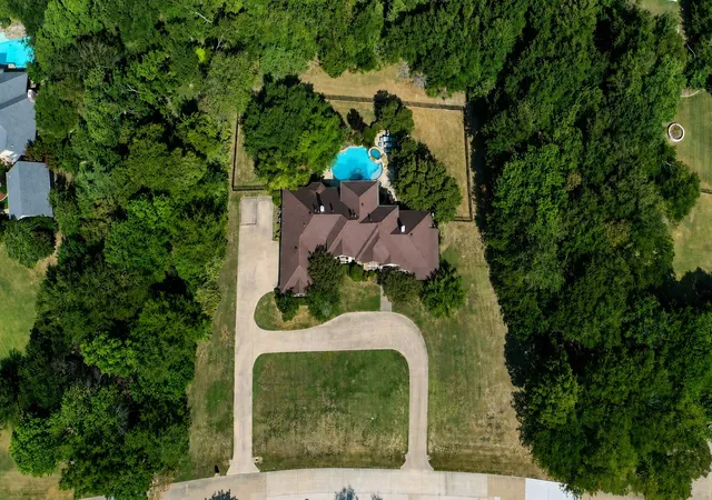 Photo 2 of Single family home for sale at 242 Ridgemont Dr, Forney, TX 75126 | MLS# 21357804 | Listing updated on 2026-09-19