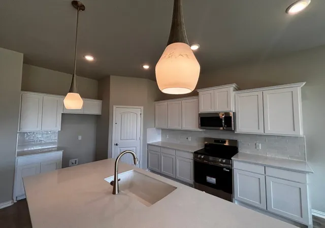 Photo 4 of Single family home for sale at 157 Big Sky Rd, Decatur, TX 76234 | MLS# 21357672 | Listing updated on 2026-09-14