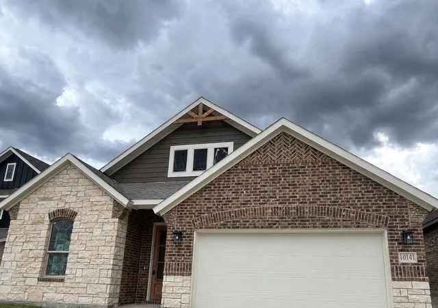 Photo 1 of Single family home for sale at 10141 Birchpoint Dr, Fort Worth, TX 76108 | MLS# 21358214 | Listing updated on 2026-09-10