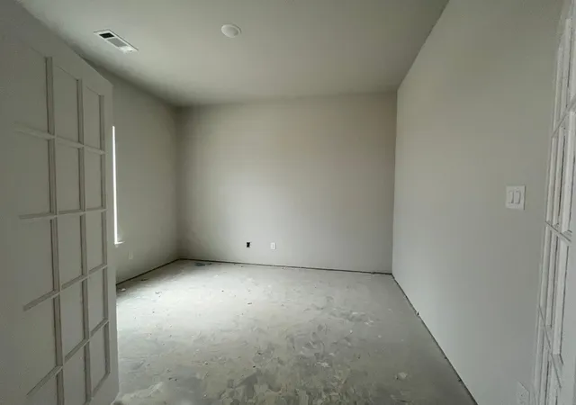 Photo 4 of Single family home for sale at 10141 Birchpoint Dr, Fort Worth, TX 76108 | MLS# 21358214 | Listing updated on 2026-09-10