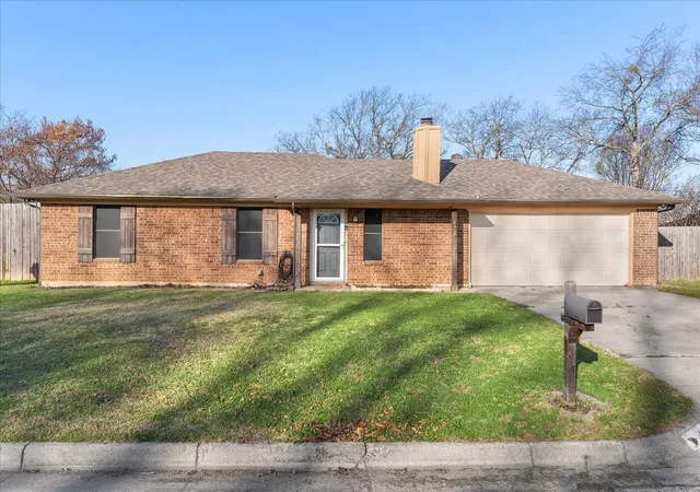 Photo 2 of Single family home for sale at 432 Post Oak Ln, Burleson, TX 76028 | MLS# 21358625 | Listing updated on 2026-09-13