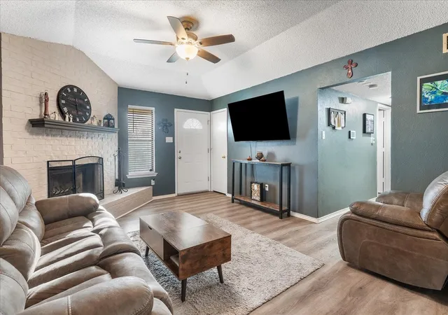 Photo 4 of Single family home for sale at 432 Post Oak Ln, Burleson, TX 76028 | MLS# 21358625 | Listing updated on 2026-09-13