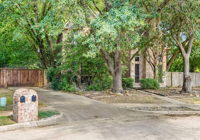 Photo 3 of Single family home for sale at 507 Bullingham Ln, Allen, TX 75002 | MLS# 21353524 | Listing updated on 2026-09-21
