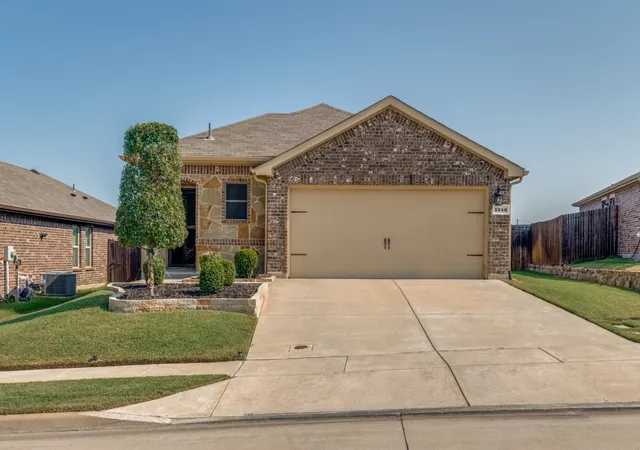 Photo 1 of Single family home for sale at 2246 Nightgrove Cir, Crandall, TX 75114 | MLS# 21343071 | Listing updated on 2026-10-03