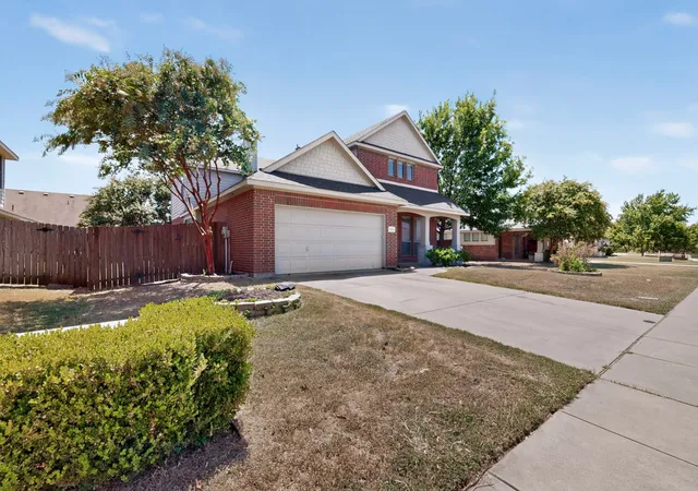Photo 2 of Single family home for sale at 3622 Hershal Dr, Midlothian, TX 76065 | MLS# 21358252 | Listing updated on 2026-09-11