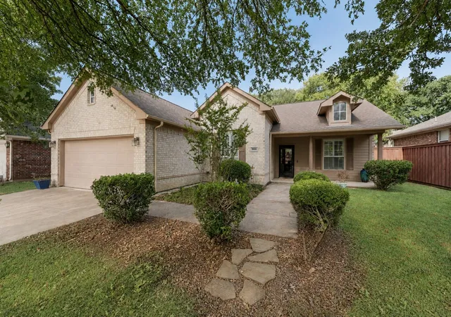 Photo 1 of Sale Pending at 3900 Kirby Dr, Denton, TX 76210 | MLS# 21350049 | Listing updated on 2026-09-15