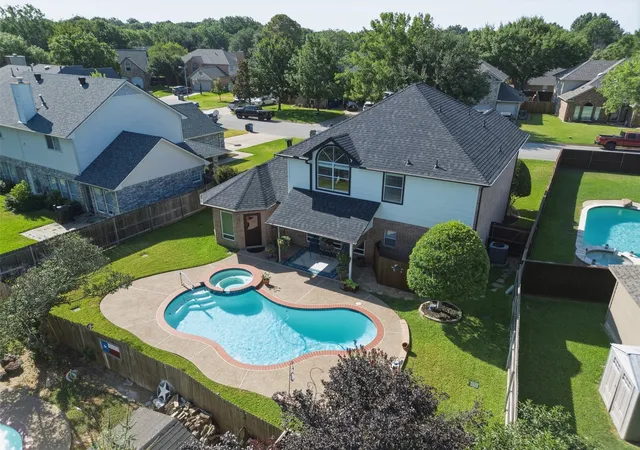 Single family home for sale at 3310 Moss Creek Dr, Grapevine, TX 76051 | MLS# 21356200