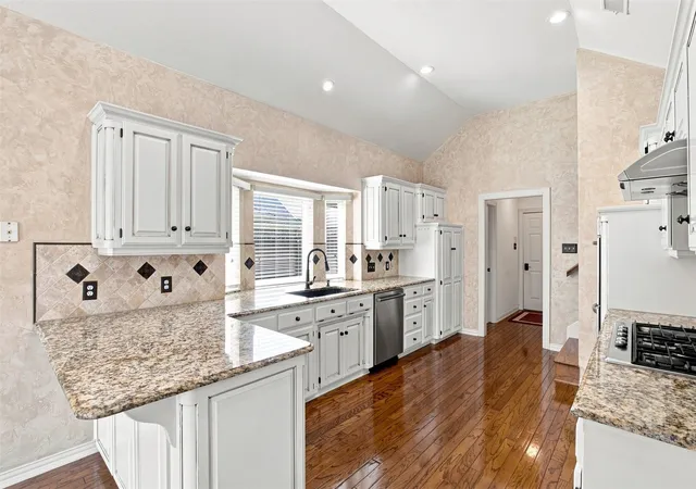 Single family home for sale at 3310 Moss Creek Dr, Grapevine, TX 76051 | MLS# 21356200 | Listing updated on 2026-10-07