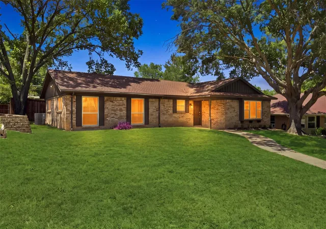 Photo 3 of Sale Pending at 2021 Meadowcreek Dr, Plano, TX 75074 | MLS# 21358785 | Listing updated on 2026-09-22