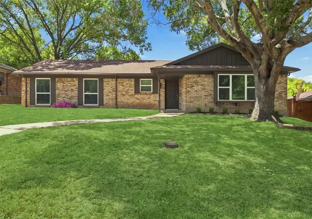 Photo 3 of Sale Pending at 2021 Meadowcreek Dr, Plano, TX 75074 | MLS# 21358785 | Listing updated on 2026-09-22