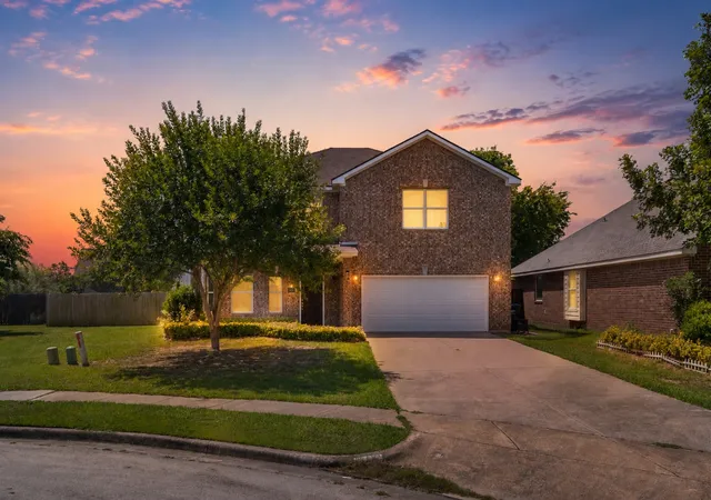 Photo 3 of Single family home for sale at 141 Toma Hawk Dr, Greenville, TX 75402 | MLS# 21358741 | Listing updated on 2026-09-26