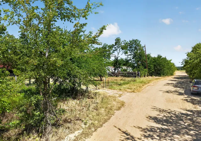 Photo 4 of Land for sale at 285 Private Road 6718, Mabank, TX 75147 | MLS# 21358793 | Listing updated on 2026-09-14