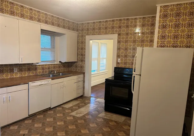 Photo 3 of Single family home for sale at 1138 Pioneer Dr, Dallas, TX 75224 | MLS# 21358693 | Listing updated on 2026-09-14