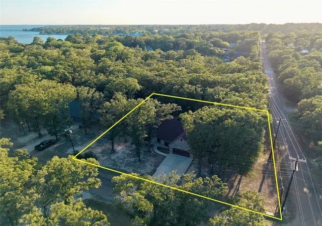 Photo 3 of Single family home for sale at 7055 Joyce St, Eustace, TX 75124 | MLS# 21358859 | Listing updated on 2026-09-22