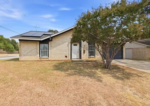 Photo 2 of Sale Pending at 1743 Kingston Dr, Lewisville, TX 75067 | MLS# 21335457 | Listing updated on 2026-09-15