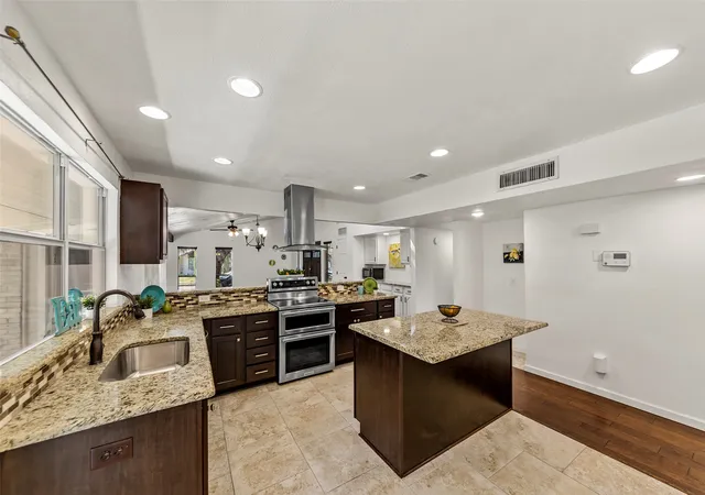Photo 3 of Single family home for sale at 2017 Jennifer Ct, Carrollton, TX 75007 | MLS# 21346866 | Listing updated on 2026-10-05