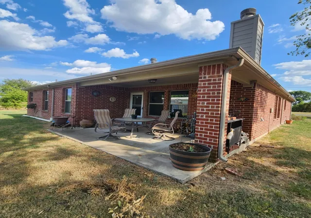 Photo 3 of Single family home for sale at 1209 Sherman St, Tioga, TX 76271 | MLS# 21345449 | Listing updated on 2026-09-22