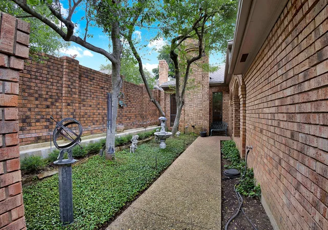 Photo 2 of Single family home for sale at 16046 Chalfont Cir, Dallas, TX 75248 | MLS# 21358234 | Listing updated on 2026-09-09