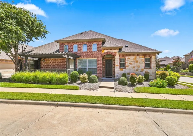 Photo 2 of Townhouse for sale at 5702 Murray Farm Dr, Fairview, TX 75069 | MLS# 21354832 | Listing updated on 2026-09-13