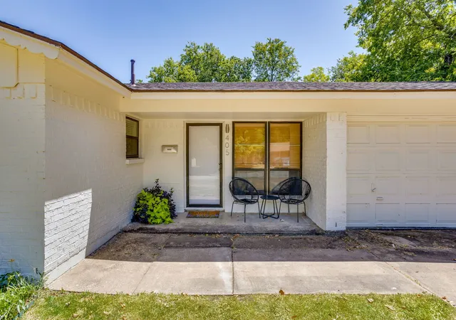 Photo 2 of Single family home for sale at 405 Lena Ln, Burleson, TX 76028 | MLS# 21358441 | Listing updated on 2026-09-10