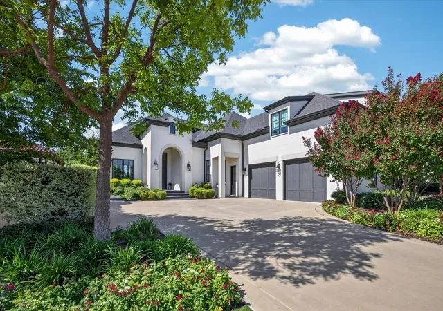 Photo 2 of Single family home for sale at 5417 Huntly Dr, Fort Worth, TX 76109 | MLS# 21359024 | Listing updated on 2026-09-08