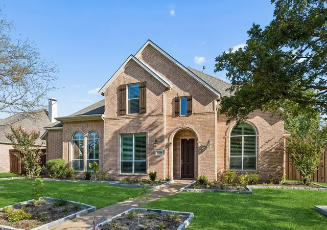 Photo 2 of Single family home for sale at 4529 Copper Mountain Ln, Richardson, TX 75082 | MLS# 21356296 | Listing updated on 2026-09-12