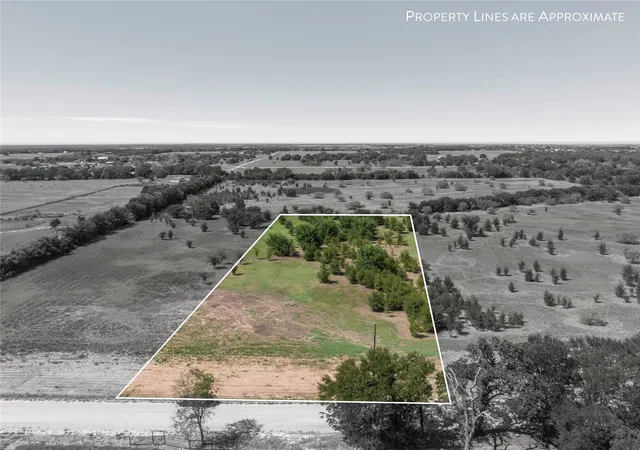 Land for sale at Lot 2 Buggtussle Ln, West, TX 76691 | MLS# 21359053