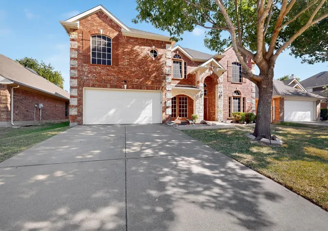 Photo 1 of Single family home for sale at 5919 Ridgeway Dr, Grand Prairie, TX 75052 | MLS# 21358319 | Listing updated on 2026-09-09