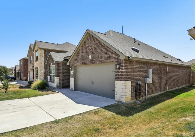 Photo 3 of Single family home for sale at 708 Lansman Trl, Denton, TX 76207 | MLS# 21354240 | Listing updated on 2026-09-12