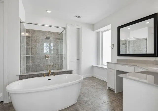 Photo 3 of Single family home for sale at 256 Golden Run Dr, Royse City, TX 75189 | MLS# 21359101 | Listing updated on 2026-10-04