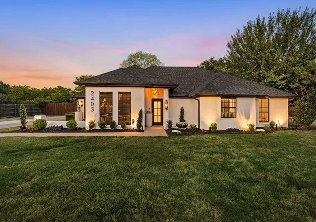 Photo 1 of Single family home for sale at 2403 N Carroll Ave, Southlake, TX 76092 | MLS# 21358388 | Listing updated on 2026-09-09