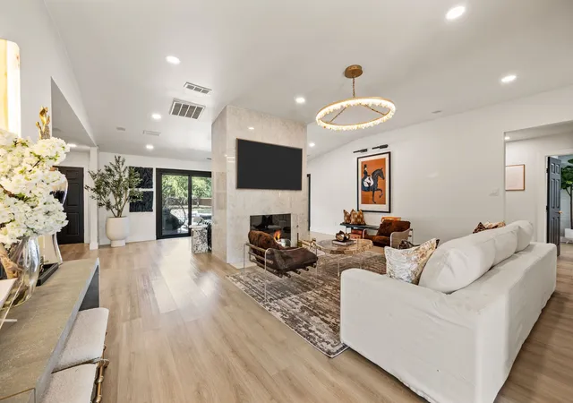 Photo 3 of Single family home for sale at 2403 N Carroll Ave, Southlake, TX 76092 | MLS# 21358388 | Listing updated on 2026-09-09