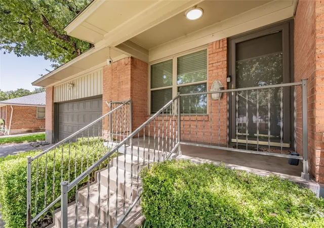 Photo 3 of Single family home for sale at 1233 Fair Oaks Dr, Irving, TX 75060 | MLS# 21357853 | Listing updated on 2026-09-12