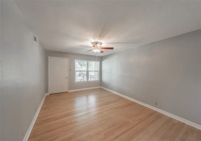 Photo 4 of Single family home for sale at 1233 Fair Oaks Dr, Irving, TX 75060 | MLS# 21357853 | Listing updated on 2026-09-12