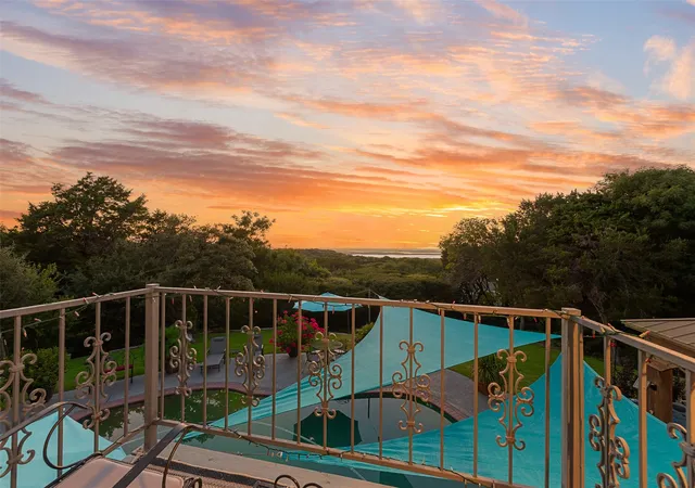 Photo 1 of Single family home for sale at 1819 W Belt Line Rd, Cedar Hill, TX 75104 | MLS# 21357648 | Listing updated on 2026-09-10